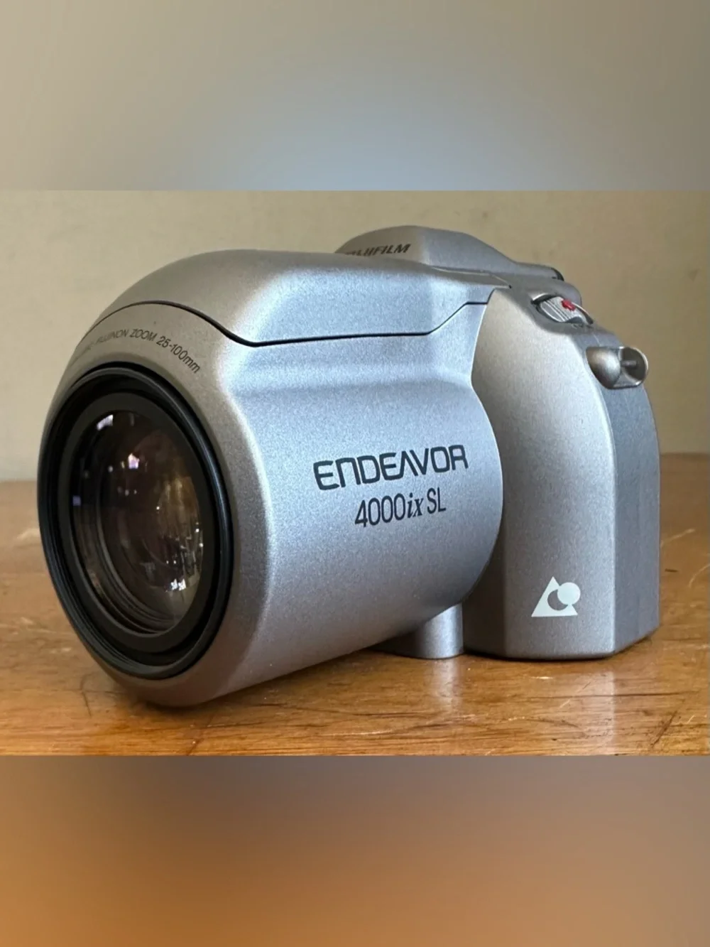 Fujifilm Endeavor 4000ix SL APS Film Digital Camera w/25-100mm Fujinon Zoom Lens